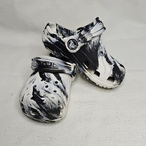 CROCS Kids Black and White Marble Clogs